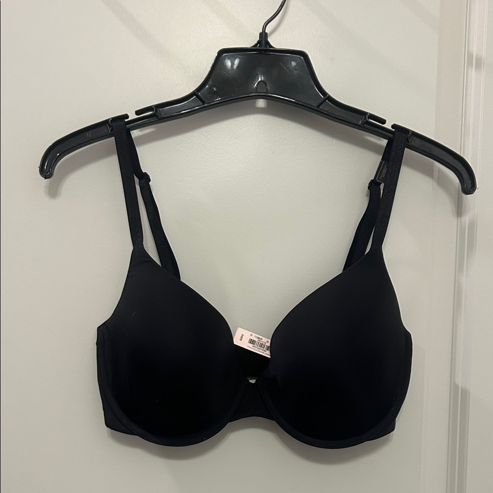 Victoria's Secret Tshirt Lightly Lined Demi